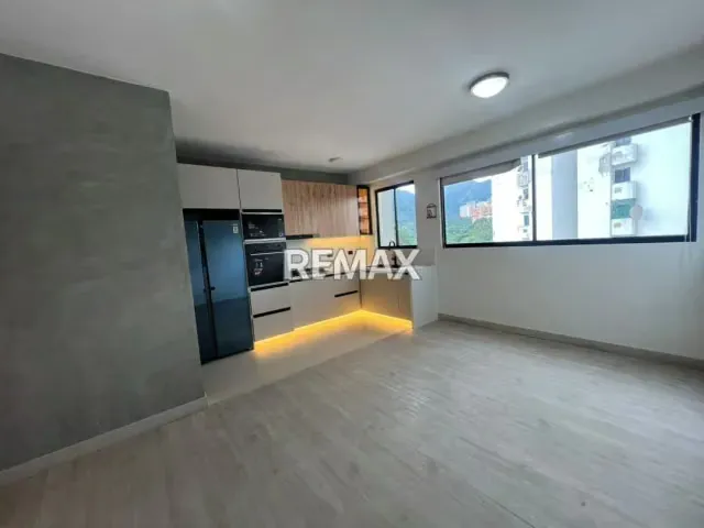 Venta Apartamento Los Mangos Res. Araks remodelado a estrenar - 4