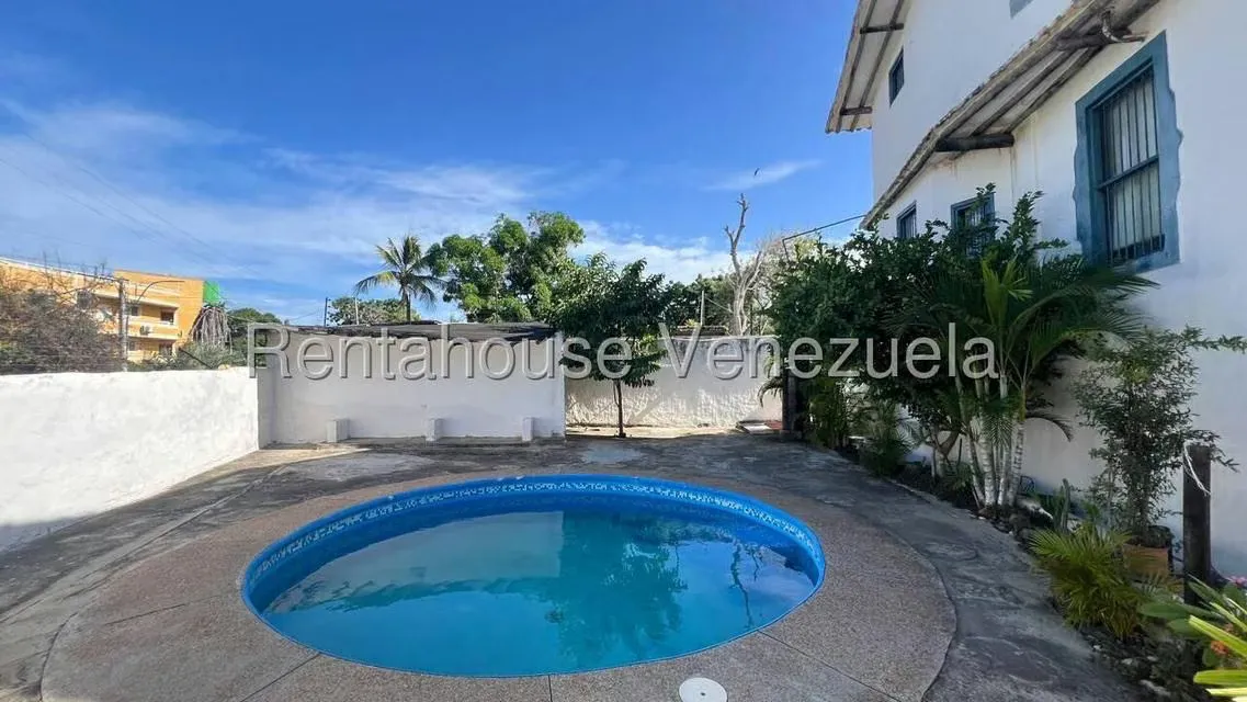 Townhouse (Duplex) en Venta en Playa Parguito, Nueva Esparta - 19