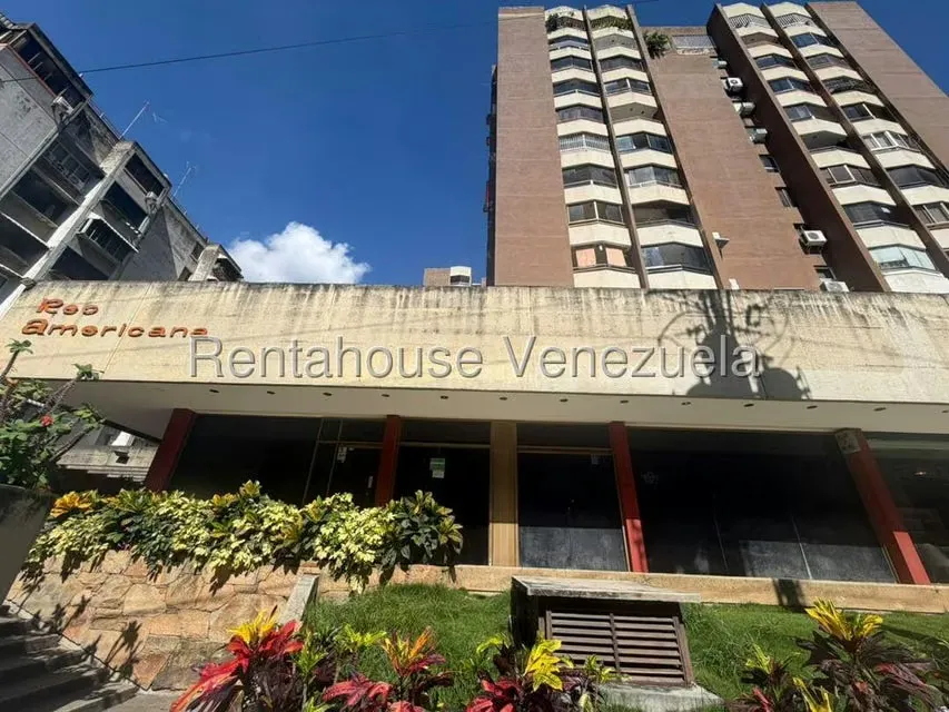 Apartamento (1 Nivel) en Alquiler en Los Palos Grandes, Distrito Metropolitano