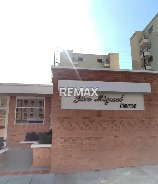 En Venta Apartamento AMOBLADO. Sector Las Acacias. Valera - 3