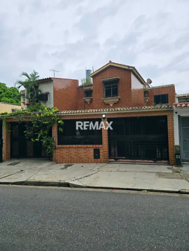 VENTA DE CASA COMERCIAL PARA REMODELAR PREBO I A PIE DE CALLE