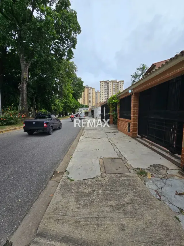 VENTA DE CASA COMERCIAL PARA REMODELAR PREBO I A PIE DE CALLE - 14