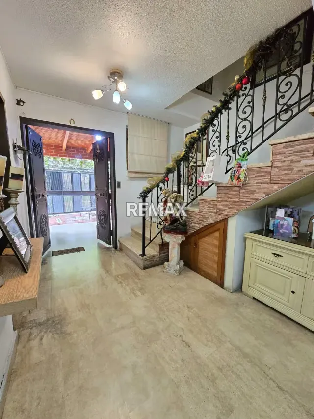 VENTA DE CASA COMERCIAL PARA REMODELAR PREBO I A PIE DE CALLE - 6
