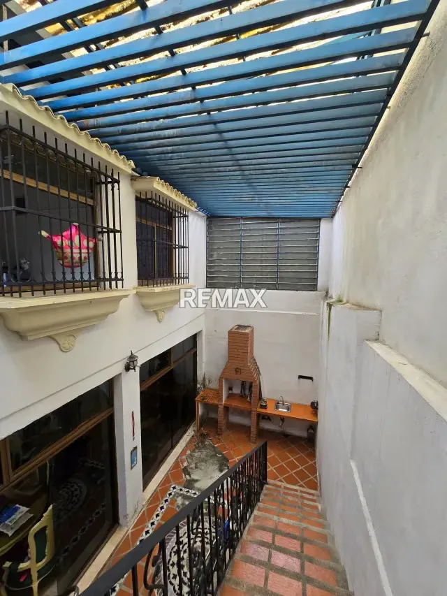 VENTA DE CASA COMERCIAL PARA REMODELAR PREBO I A PIE DE CALLE - 10