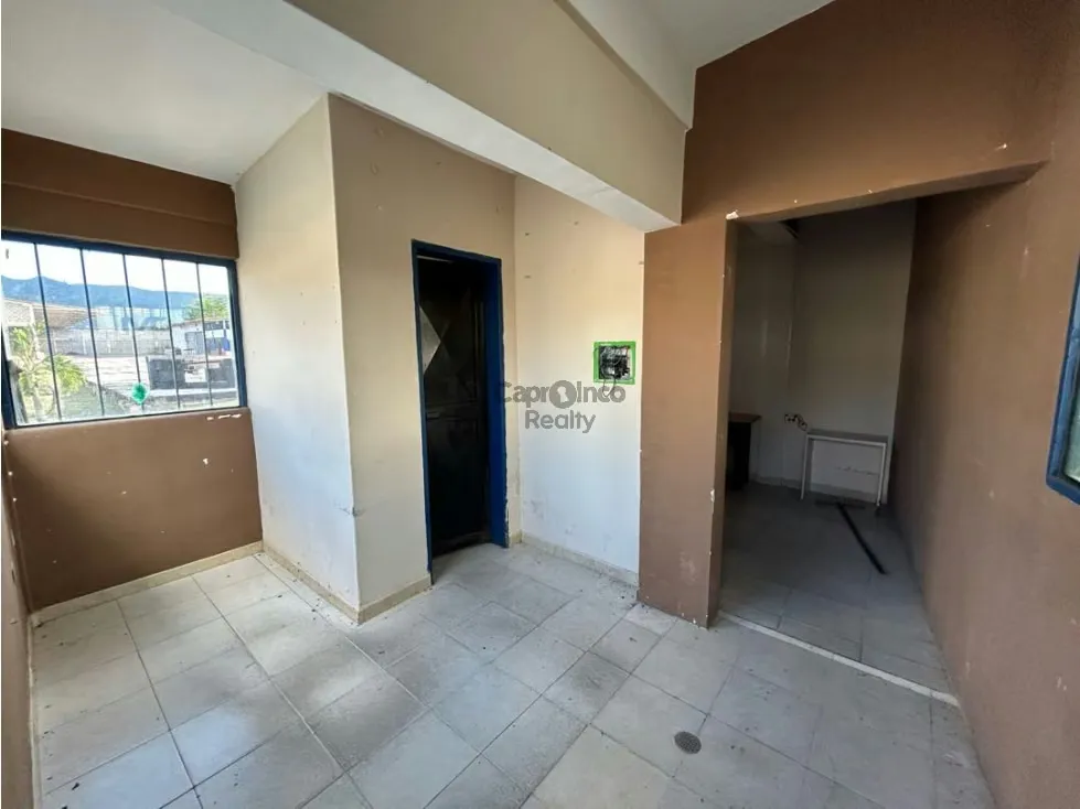 GALPON INDUSTRIAL Y TERRENO EN VENTA BEJUMA ORILLA DE AUTOPISTA - 19