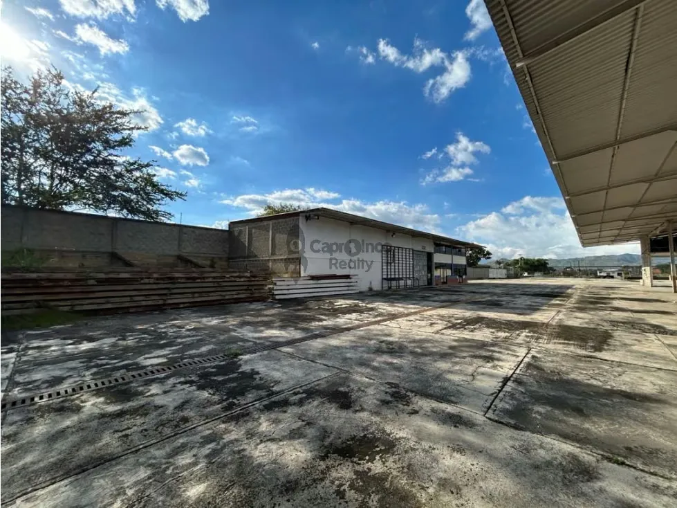 GALPON INDUSTRIAL Y TERRENO EN VENTA BEJUMA ORILLA DE AUTOPISTA - 6