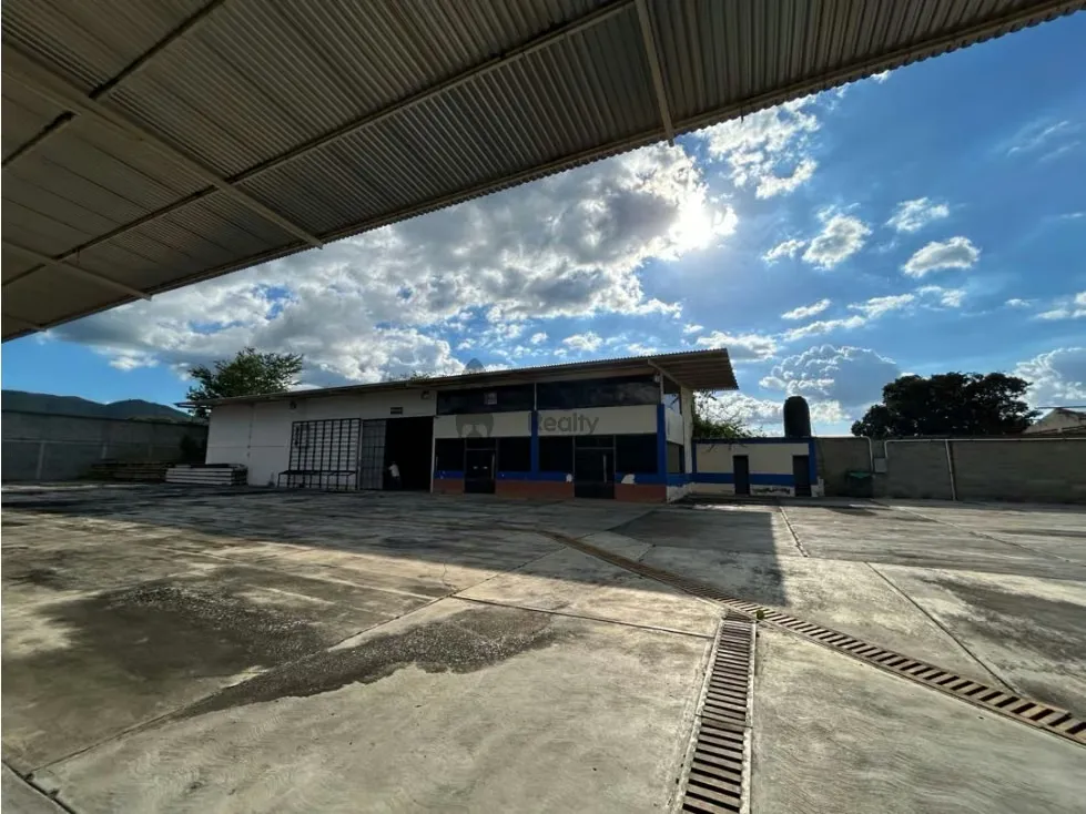 GALPON INDUSTRIAL Y TERRENO EN VENTA BEJUMA ORILLA DE AUTOPISTA - 7