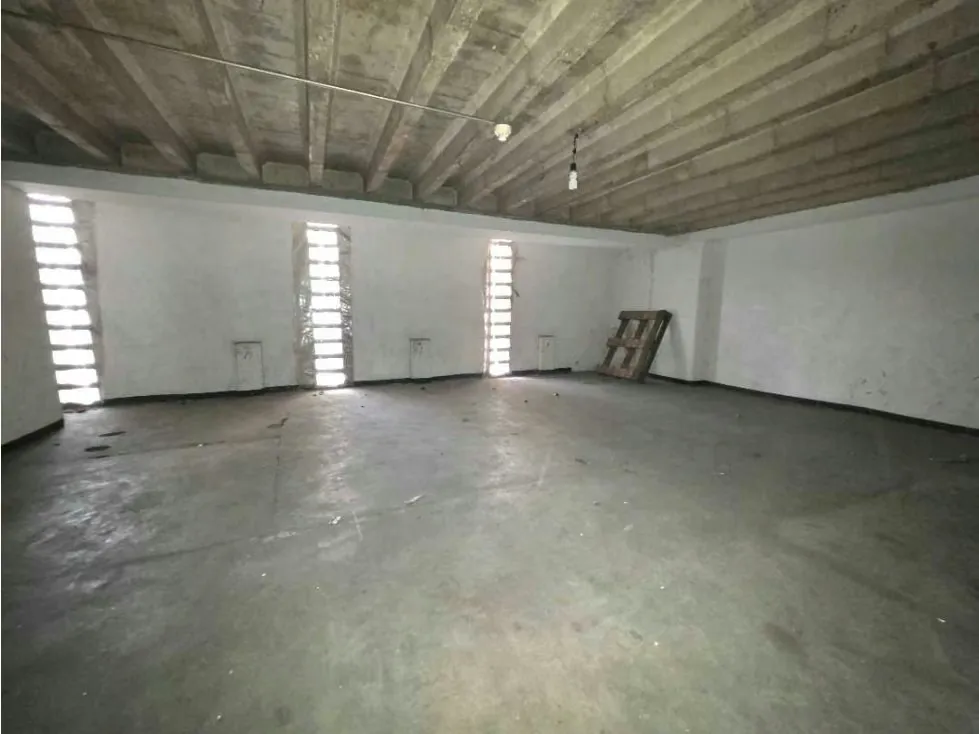 Vendo edificio 3000m2 San Bernardino 7515 - 12