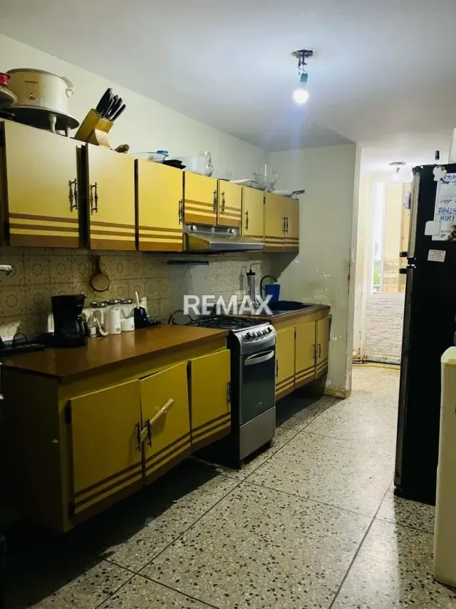 APTO EN CONJ. RES. LA FLORESTA. EDIF CARABOBO - 7