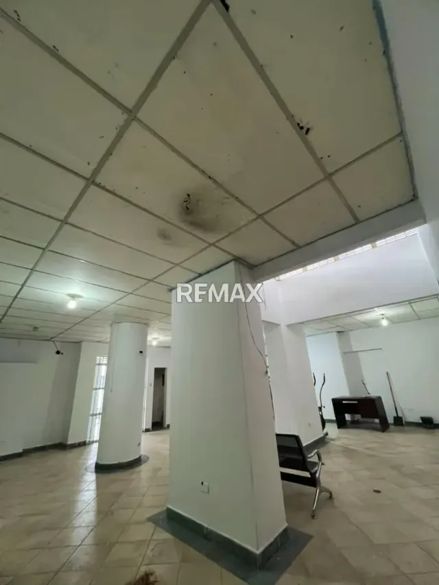 VENDO LOCAL COMERCIAL - 3