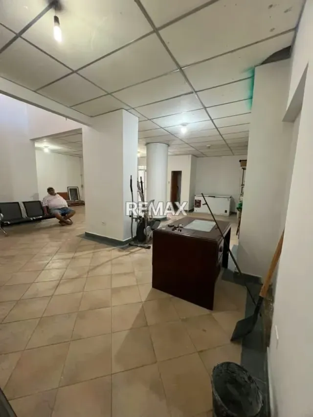 VENDO LOCAL COMERCIAL - 5