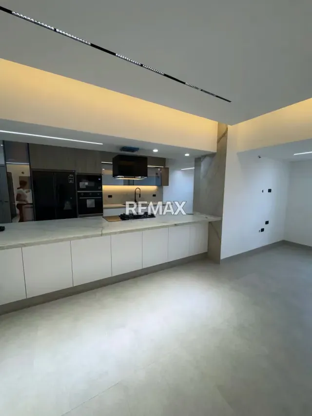 En VENTA APARTAMENTO EN URB BASE ARAGUA