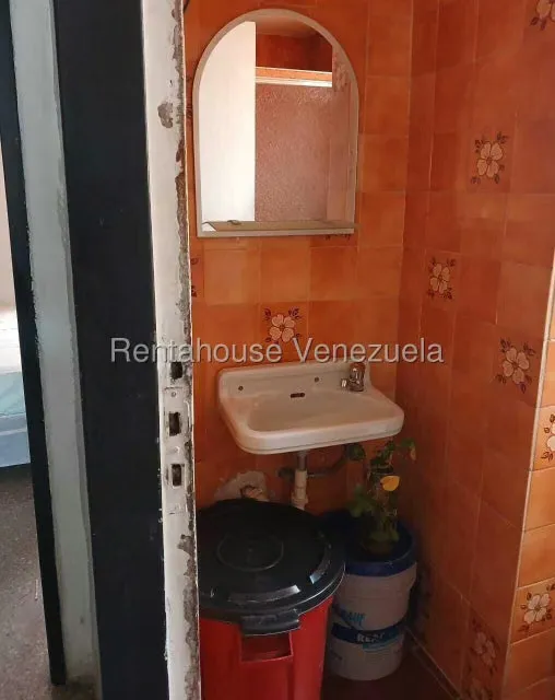 Apartamento (1 Nivel) en Alquiler en El Valle, Distrito Metropolitano - 12