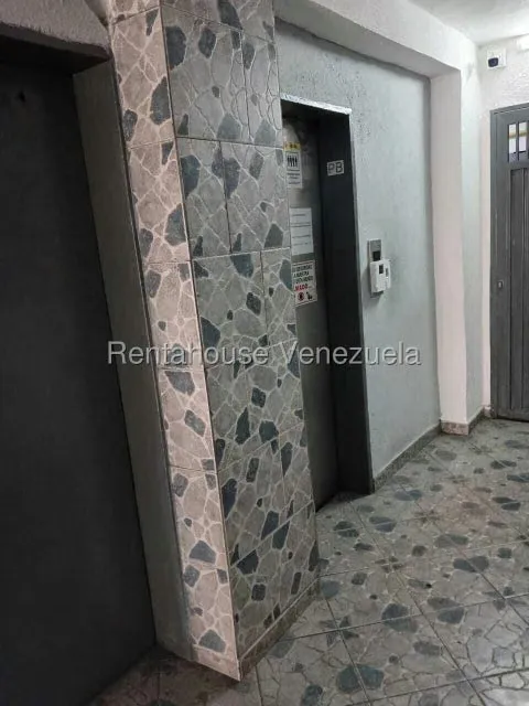 Apartamento (1 Nivel) en Alquiler en El Valle, Distrito Metropolitano - 13