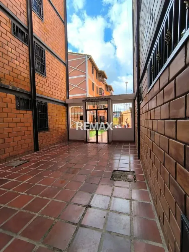 EN VENTA APARTAMENTO La Castellana, Conjunto La Bendición de Dios, Frente del C.C. Palo Verde. - 9