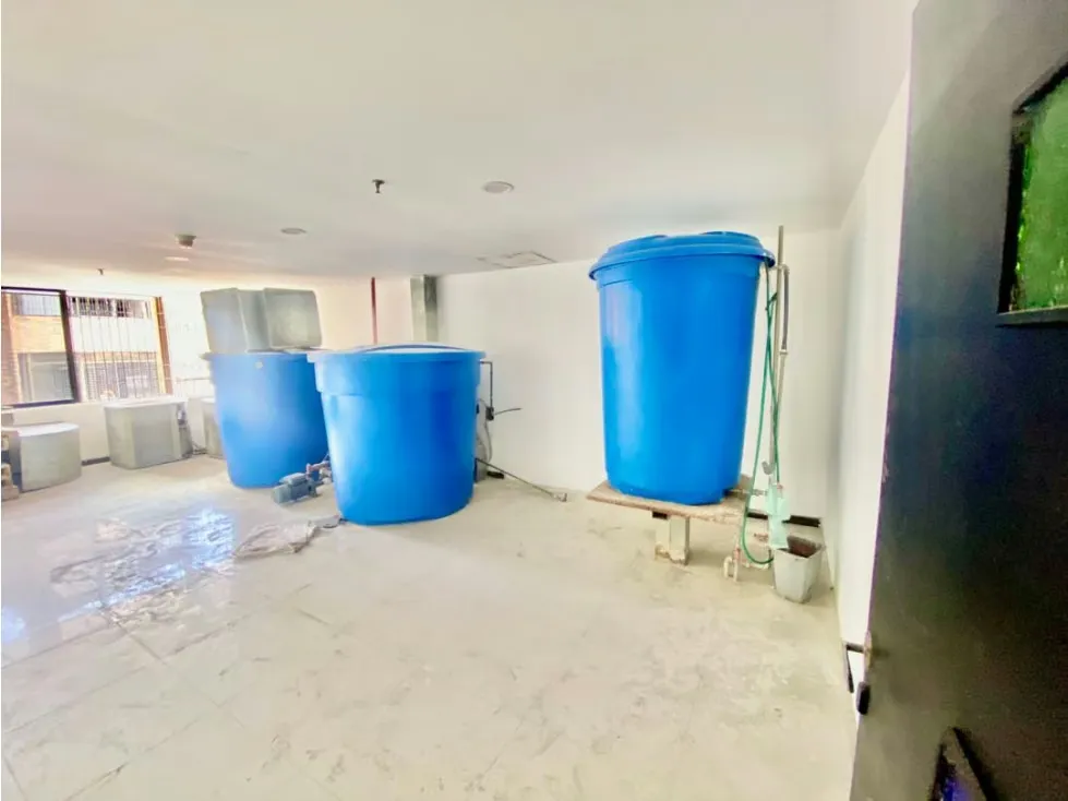 EDIFICIO EN CATIA CALLE PERÚ 4 NIVELES 529.93 M2 - 16