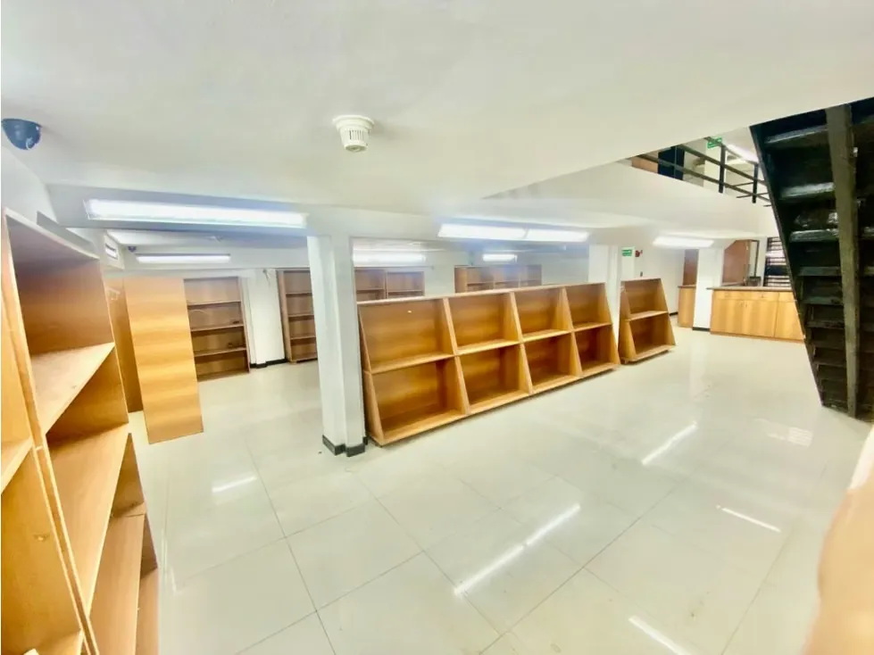 EDIFICIO EN CATIA CALLE PERÚ 4 NIVELES 529.93 M2 - 5