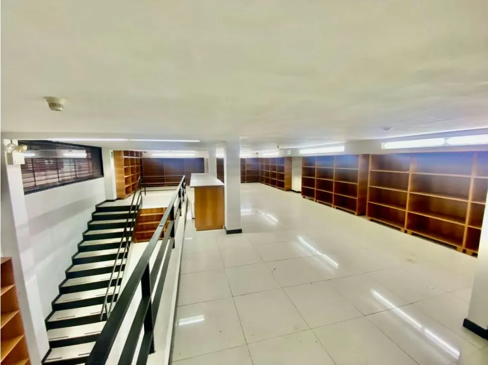 EDIFICIO EN CATIA CALLE PERÚ 4 NIVELES 529.93 M2 - 6