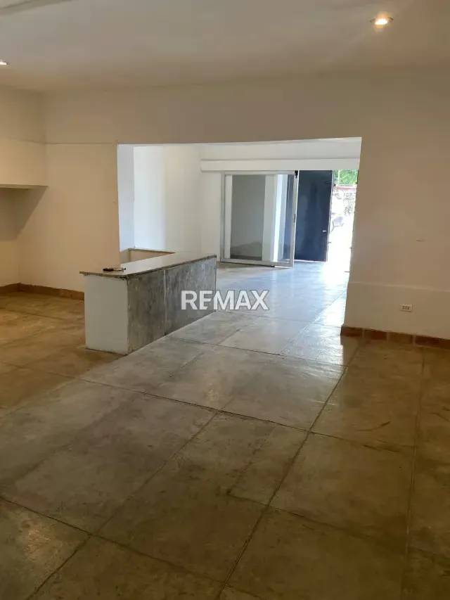 LOCAL COMERCIAL EN ALQUILER