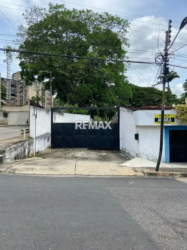 LOCAL COMERCIAL EN ALQUILER - 2