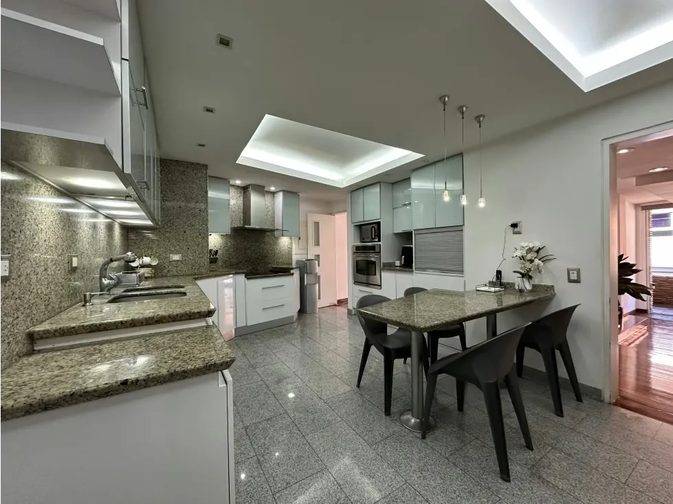SE VENDE MODERNO APARTAMENTO EN LOMAS DE LAS MERCEDES Anma - 6