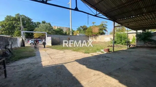 TERRENO CON GALPON ZONA NORTE SECTOR PUEBLO NUEVO - 2