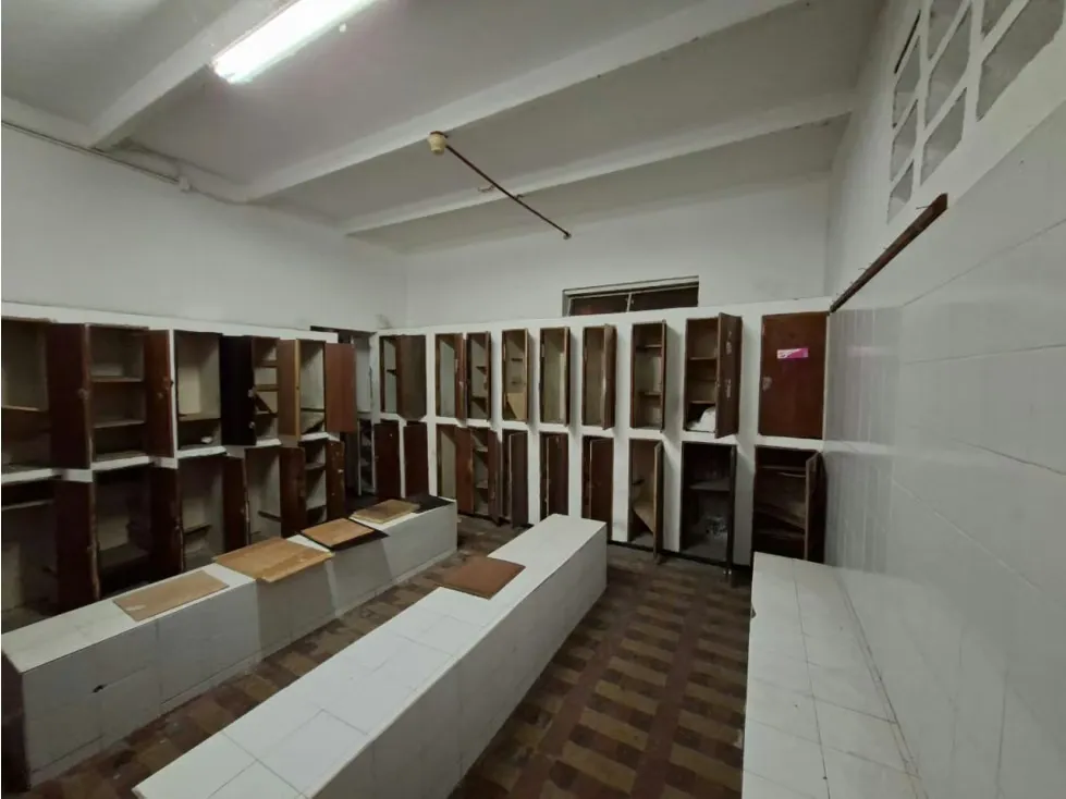 Vendo terreno (3 Casas Contiguas) 2421m2, Financ. La Florida 1697 - 9