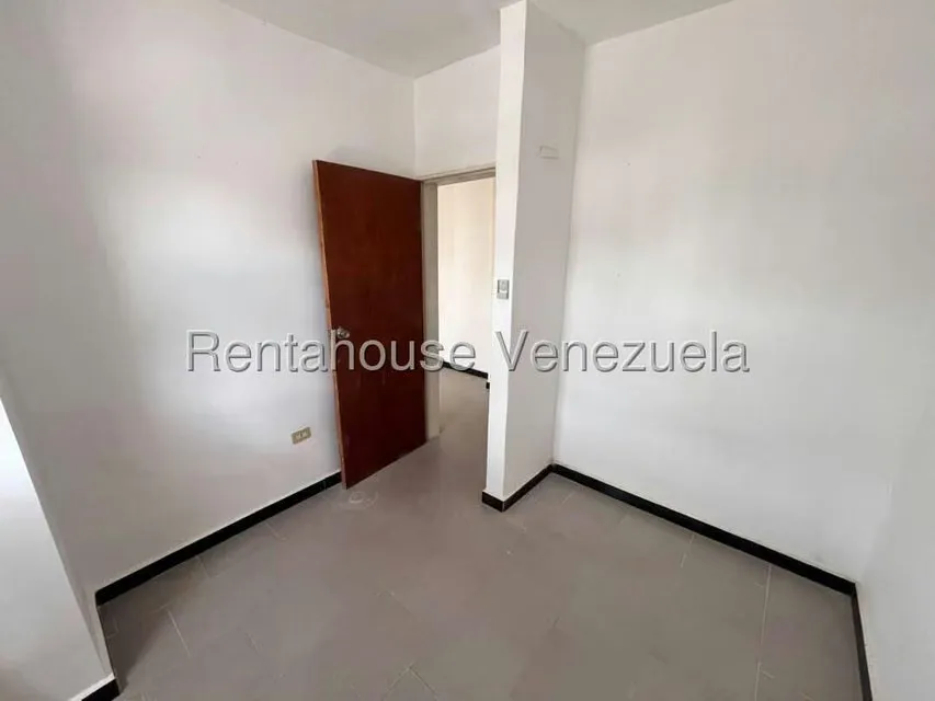 Apartamento (1 Nivel) en Venta en Conjunto Residencial Santa Barbara Suites, Aragua - 24