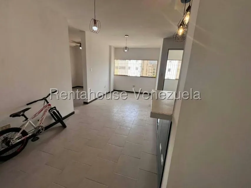 Apartamento (1 Nivel) en Venta en Conjunto Residencial Santa Barbara Suites, Aragua - 5