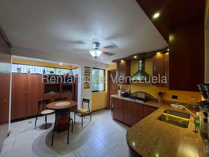Apartamento (1 Nivel) en Alquiler en Chuao, Distrito Metropolitano - 12
