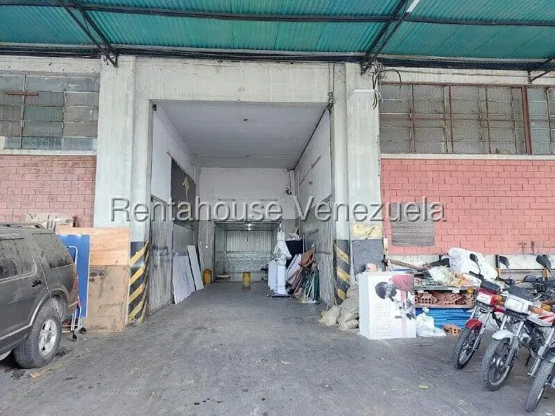 Galpon - Deposito en Alquiler en Los Cortijos de Lourdes, Distrito Metropolitano - 4