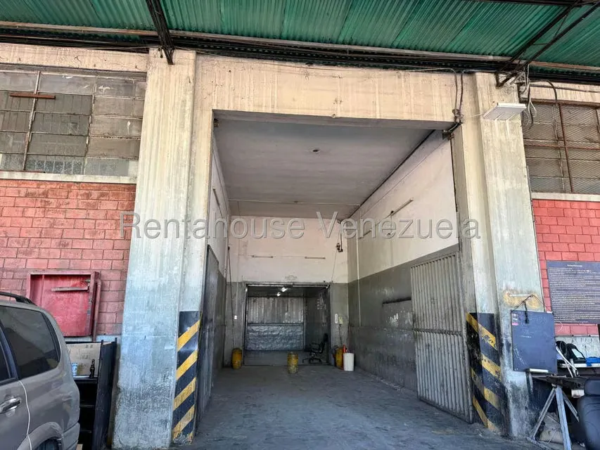 Galpon - Deposito en Alquiler en Los Cortijos de Lourdes, Distrito Metropolitano - 5
