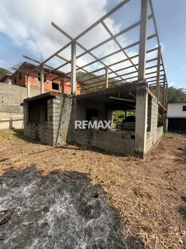 EN VENTA PARCELA CON ESTRUCTURA DE CONSTRUCCION LISTA PARA SU CULMINACION - 3