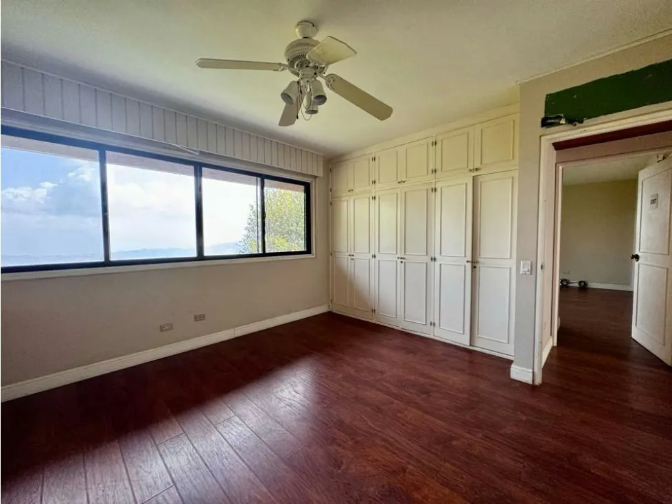 Se vende casa 850m2 La Lagunita 7504 - 28