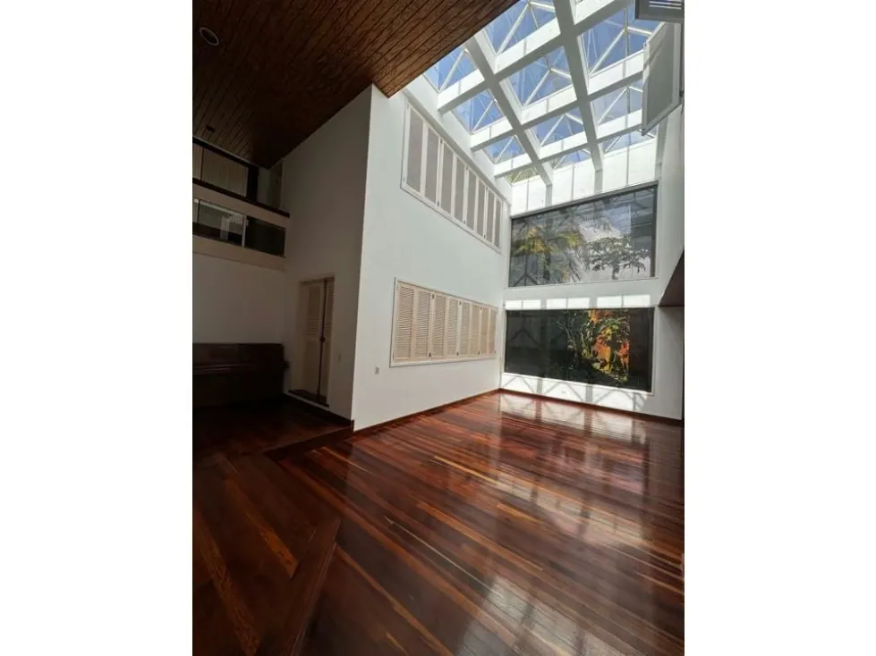 Se vende casa 850m2 La Lagunita 7504 - 7