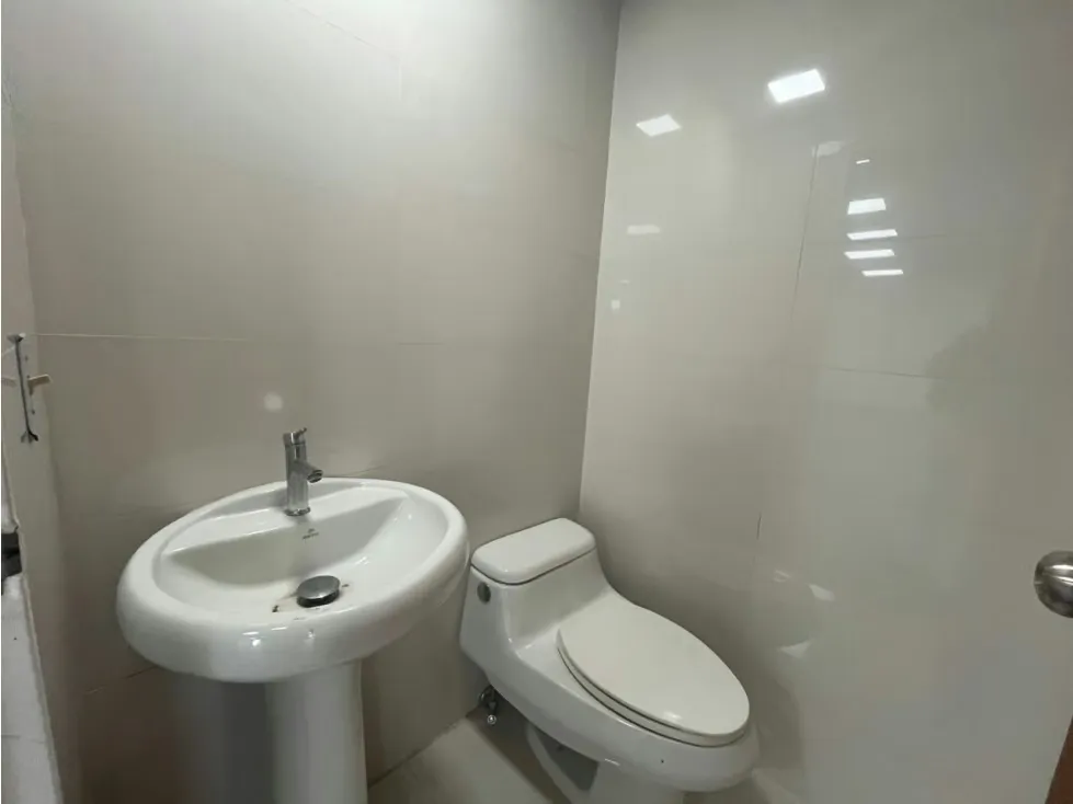 Vendo oficina 174m2 Boleita Norte 4740 - 7