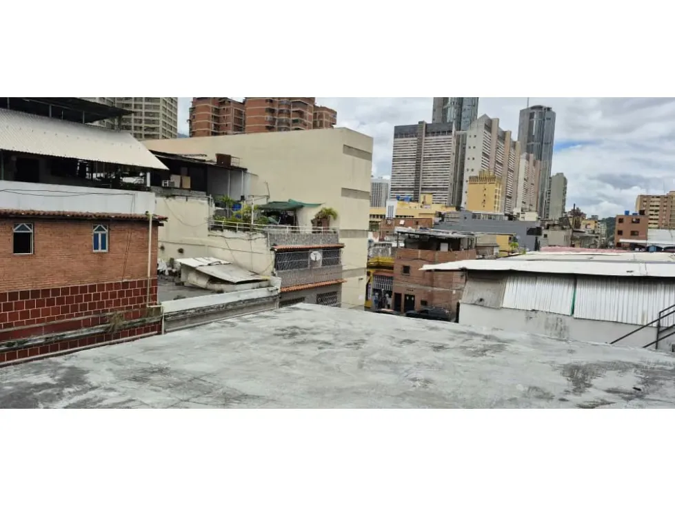 Se vende local comercial 423m2 San Agustín del Norte 6813 - 3