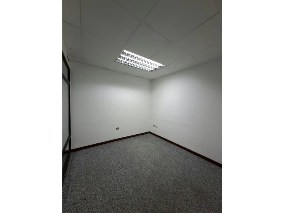 Vendo oficina 175.59 m2 La Castellana 0351 - 16