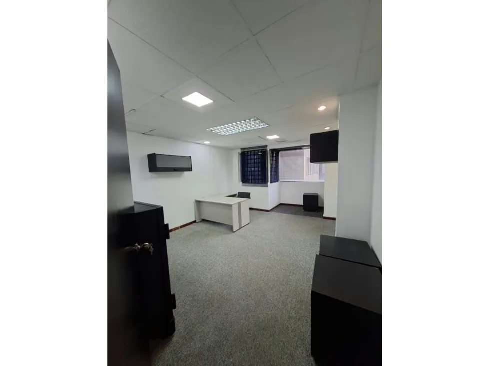 Vendo oficina 175.59 m2 La Castellana 0351 - 17