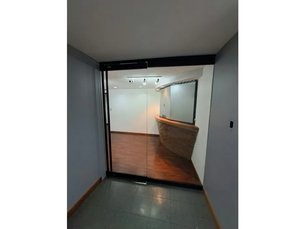 Vendo oficina 175.59 m2 La Castellana 0351 - 4