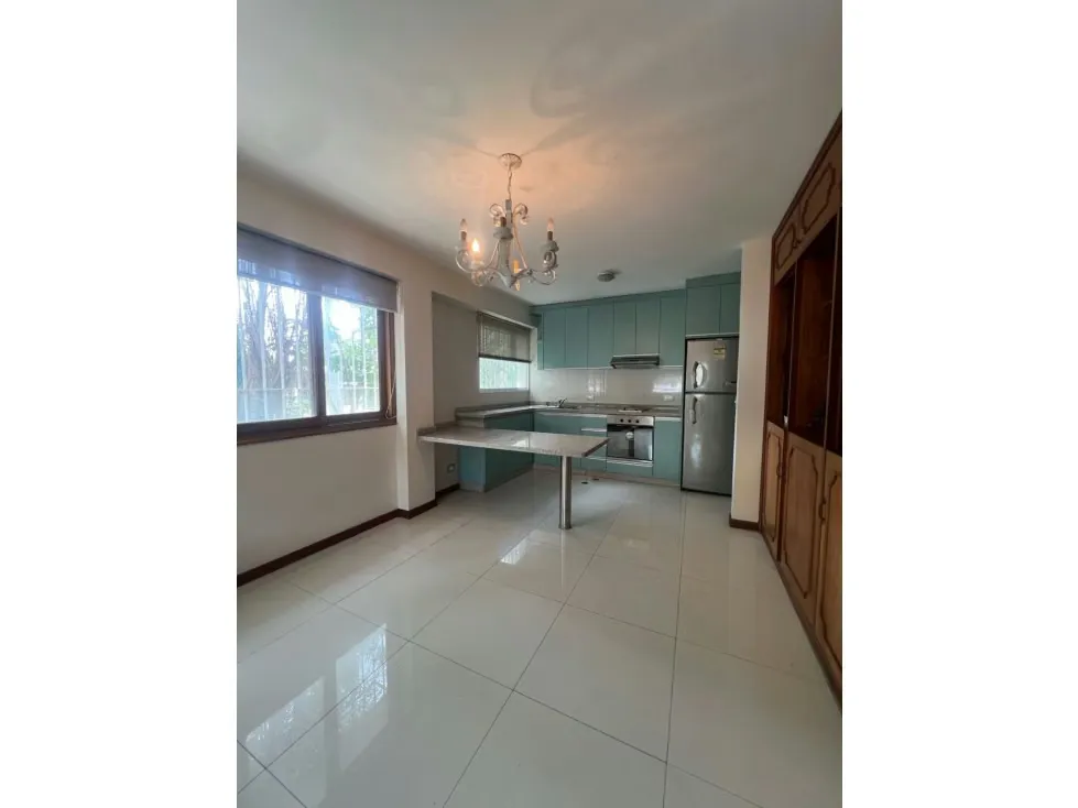 Se vende edificio 1273m2 La Floresta 8364 - 2