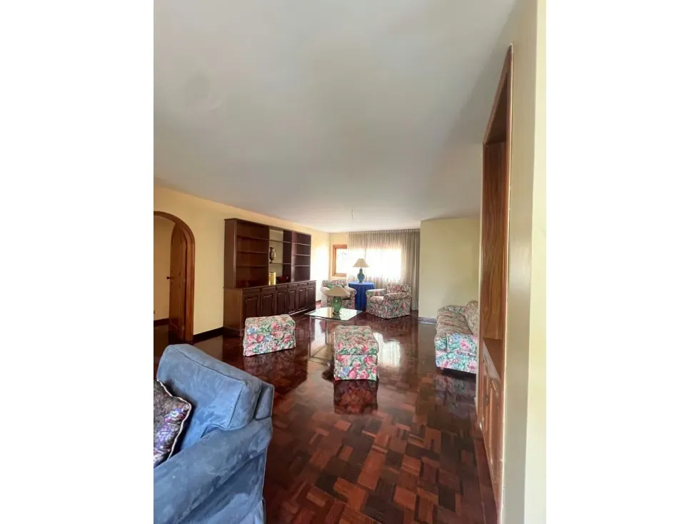 Se vende edificio 1273m2 La Floresta 8364 - 11