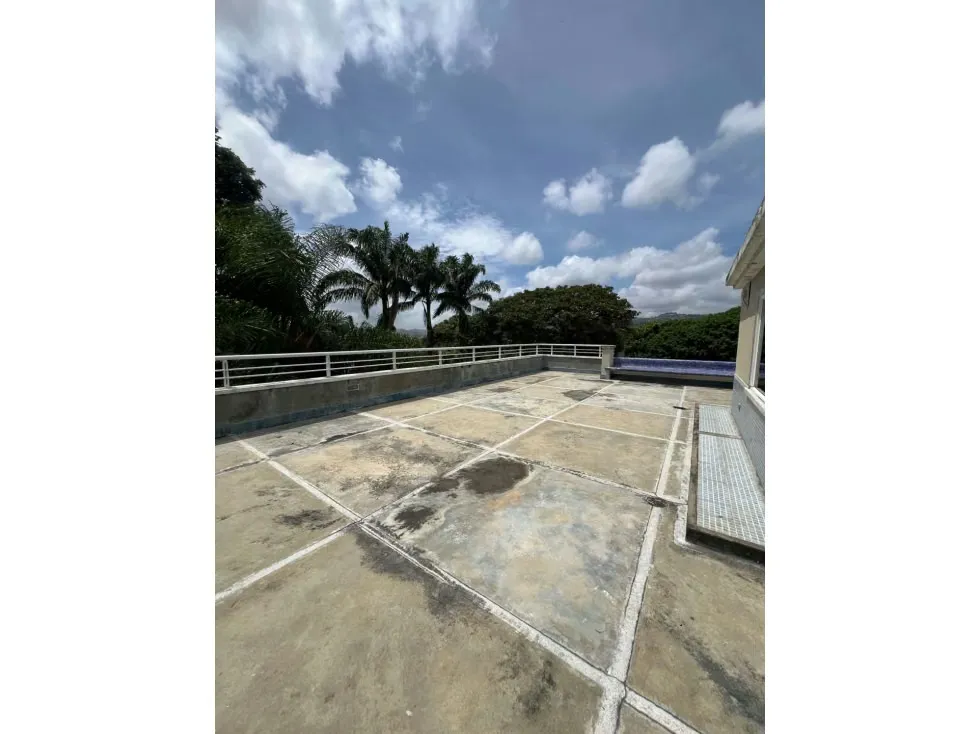 Se vende edificio 1273m2 La Floresta 8364 - 13