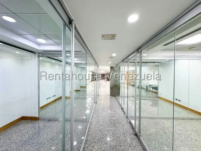 Local Comercial en Alquiler en Chacao, Distrito Metropolitano - 11