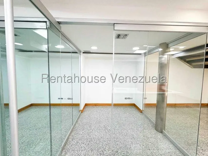 Local Comercial en Alquiler en Chacao, Distrito Metropolitano - 12
