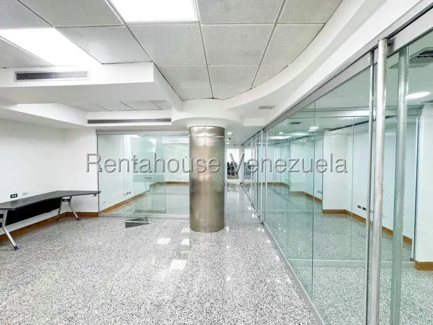 Local Comercial en Alquiler en Chacao, Distrito Metropolitano - 13