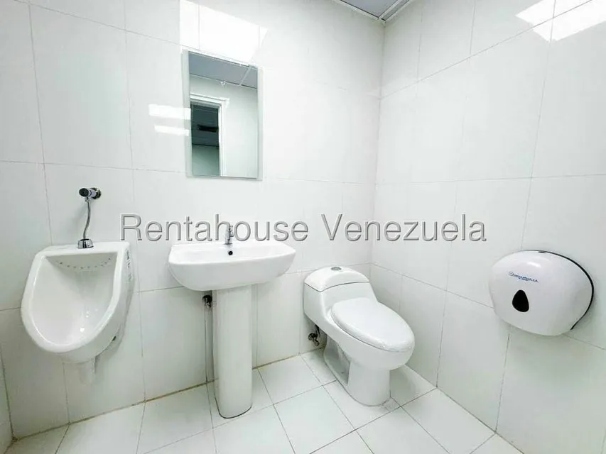 Local Comercial en Alquiler en Chacao, Distrito Metropolitano - 15