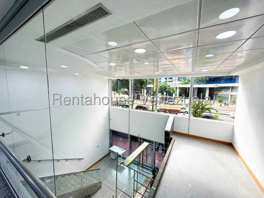 Local Comercial en Alquiler en Chacao, Distrito Metropolitano - 16