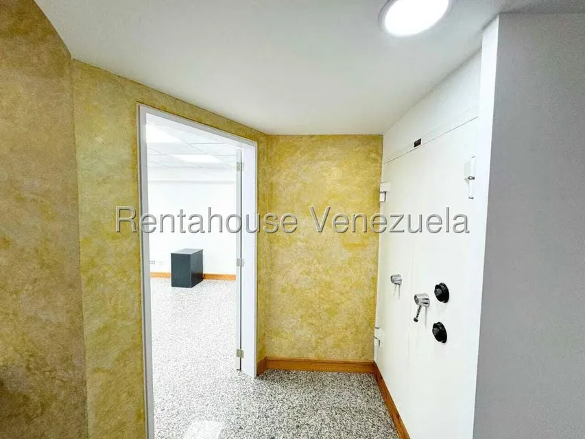 Local Comercial en Alquiler en Chacao, Distrito Metropolitano - 18