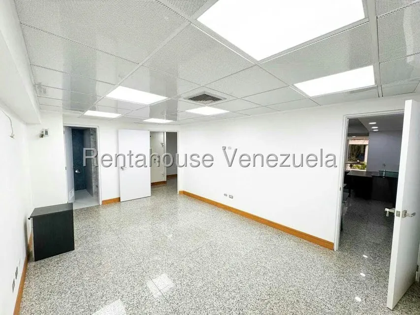 Local Comercial en Alquiler en Chacao, Distrito Metropolitano - 20